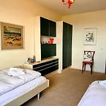 Апартаменты Strandhochhaus Whg 80 81 Seesicht *